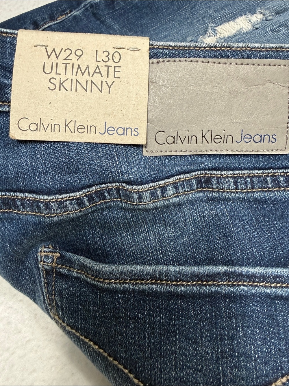 2/$30 NWT Calvin Klein Ultimate Skinny Halsey Wash Distressed Jean 29 #2416 - Picture 5 of 8
